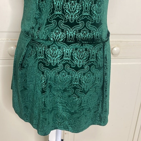 Spirit Woodland Huntress Emerald Green Corset Sleeveless Velvety Top, Size M - Picture 7 of 9